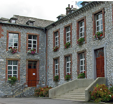 Entrée secrétariat de la mairie